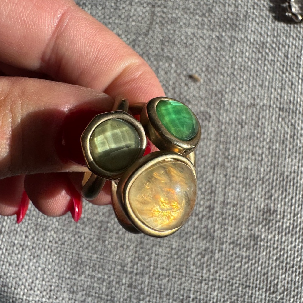 A bundle of 3 vintage Kiam Family gold tone rings